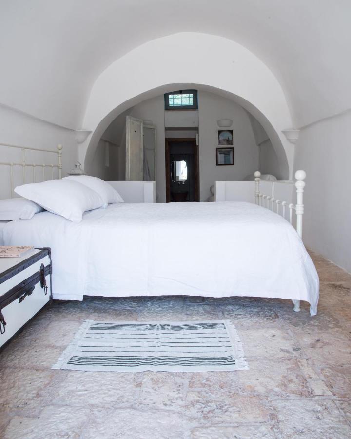 Fikus - The Apulian B&B Ceglie Messapica Exterior foto
